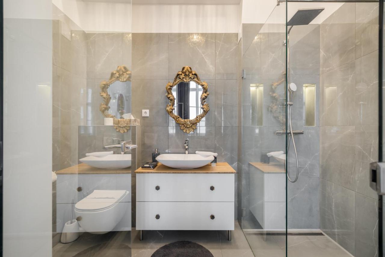 Bpr Adagio Design Home With A/C Budapest Luaran gambar