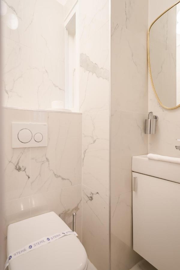Bpr Adagio Design Home With A/C Budapest Luaran gambar
